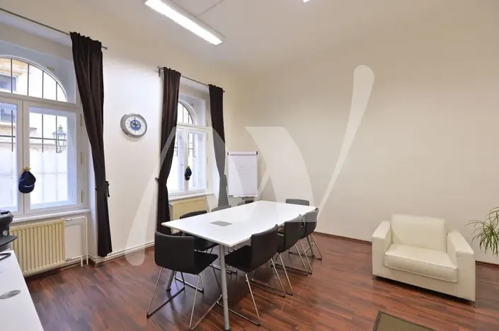 Pronájem kanceláře, Praha - Nové Město, Klimentská, 228 m2