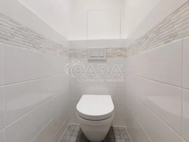 Pronájem bytu 2+1, Praha - Malešice, Káranská, 53 m2