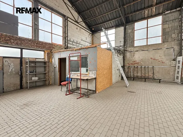 Pronájem skladu, Valtice, Mikulovská, 620 m2