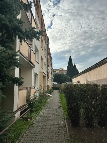 Pronájem bytu 1+1, Děčín, Kladenská, 36 m2