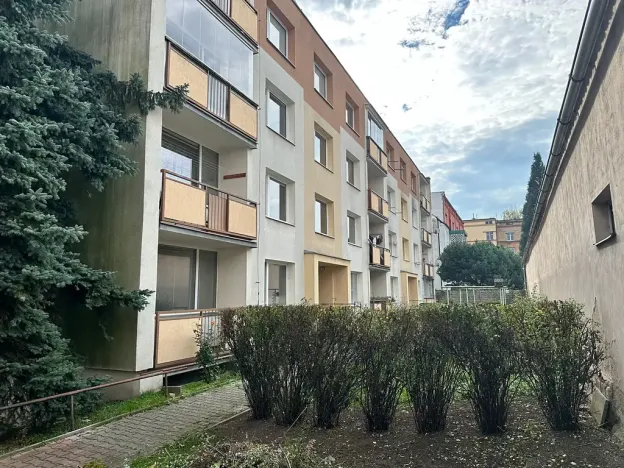 Pronájem bytu 1+1, Děčín, Kladenská, 36 m2