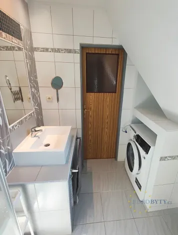 Pronájem bytu 2+1, Praha - Stodůlky, K Fialce, 70 m2