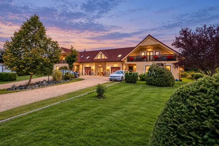 Prodej vícegeneračního domu, Předenice, 482 m2