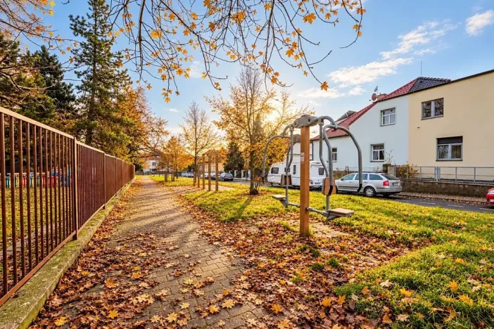 Prodej pozemku pro bydlení, Praha - Hloubětín, Mochovská, 294 m2