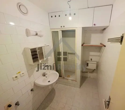 Prodej bytu 2+1, Vodňany, Sídl. Škorna, 70 m2