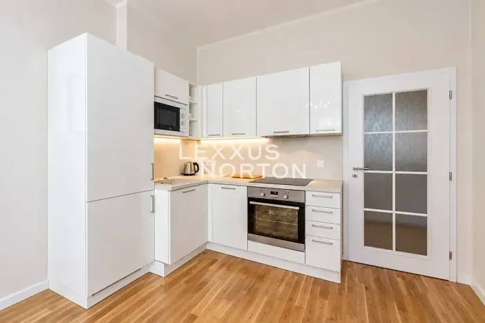 Pronájem bytu 2+kk, Praha - Žižkov, Ondříčkova, 48 m2