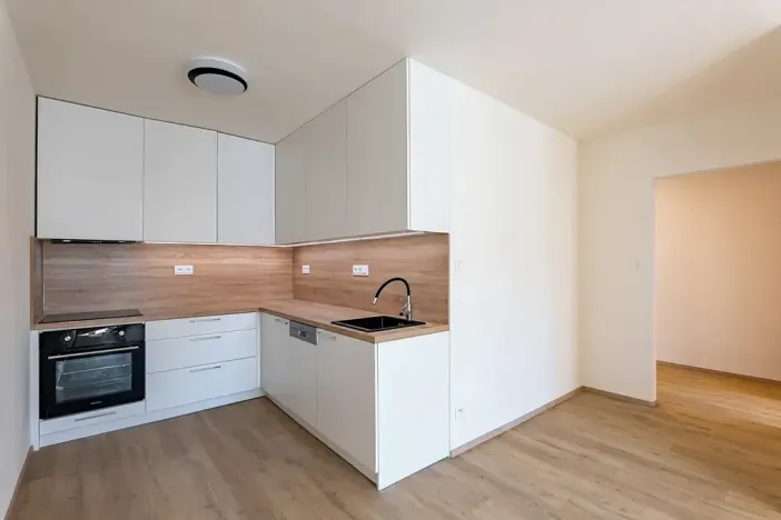 Prodej bytu 2+kk, Praha - Uhříněves, Přátelství, 39 m2