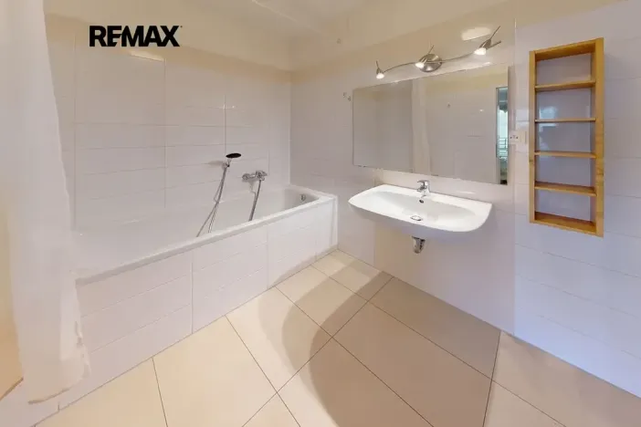 Prodej bytu 2+kk, Praha - Modřany, Zlochova, 55 m2