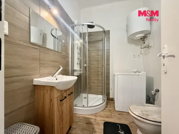 Pronájem bytu 1+kk, Ostrava - Přívoz, Mariánskohorská, 27 m2