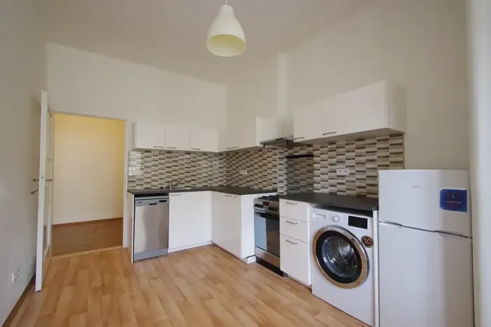 Pronájem bytu 1+1, Praha - Vršovice, Volyňská, 49 m2