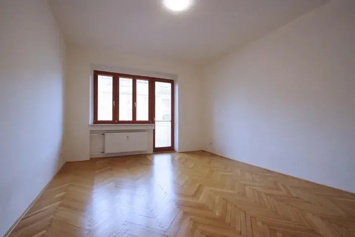 Pronájem bytu 1+1, Praha - Vršovice, Volyňská, 49 m2