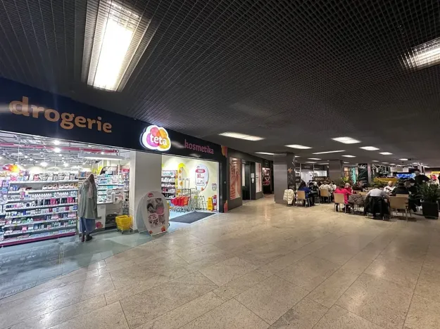 Pronájem obchodního prostoru, Praha - Michle, Želetavská, 84 m2