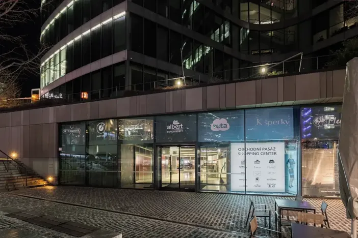 Pronájem obchodního prostoru, Praha - Michle, Želetavská, 84 m2