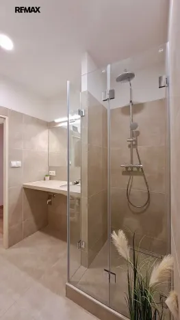 Pronájem bytu 2+kk, Praha - Podolí, Na hřebenech I, 38 m2