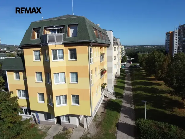 Prodej kanceláře, Praha - Hlubočepy, Voskovcova, 141 m2