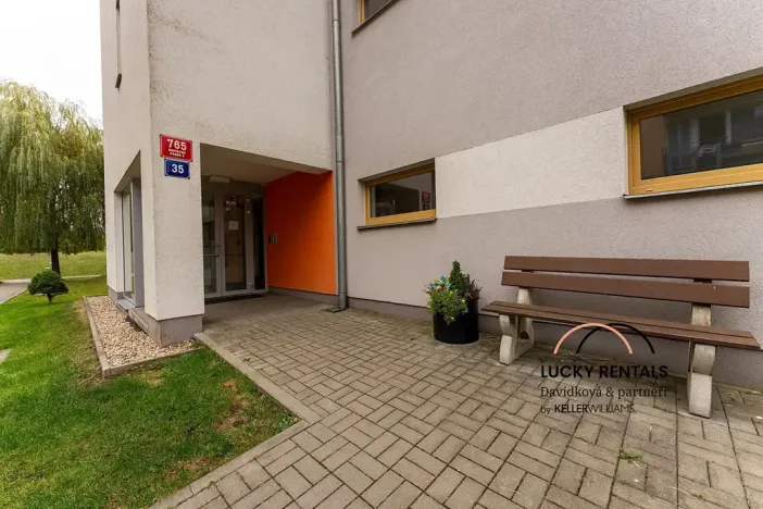 Pronájem bytu 3+kk, Praha - Hostavice, U Hostavického potoka, 68 m2