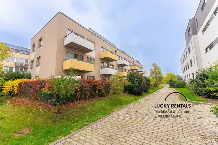 Pronájem bytu 3+kk, Praha - Hostavice, U Hostavického potoka, 68 m2