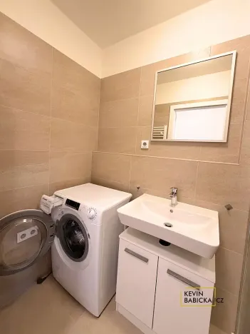 Pronájem bytu 1+kk, Brno - Sadová, Kumpoštova, 30 m2