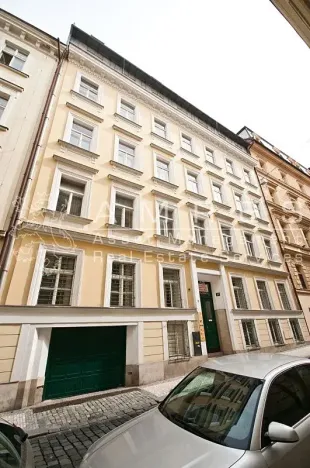 Pronájem kanceláře, Praha - Nové Město, Růžová, 292 m2