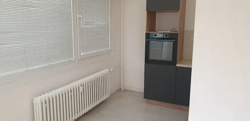 Pronájem bytu 1+kk, Teplice, Čs. dobrovolců, 30 m2