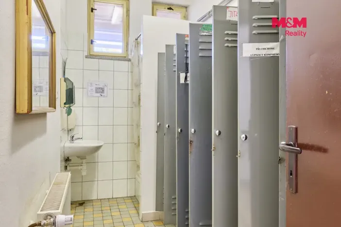 Prodej výrobních prostor, Trutnov - Dolní Předměstí, Lomní, 350 m2