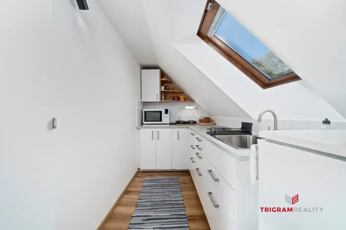 Pronájem bytu 2+kk, Hradec Králové, Dlouhá, 55 m2