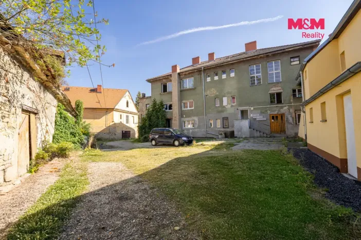 Prodej činžovního domu, Liběchov, nám. V. Levého, 1120 m2
