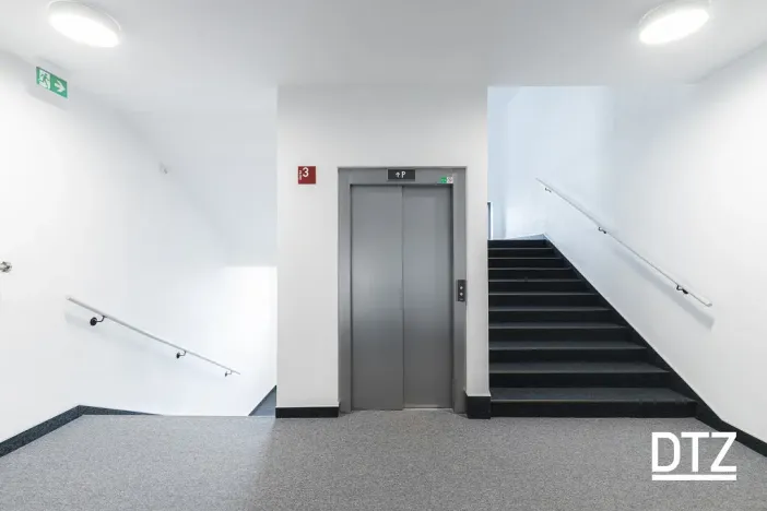 Pronájem kanceláře, Liberec - Liberec II-Nové Město, Chrastavská, 268 m2