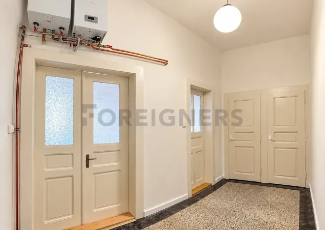 Pronájem bytu 2+kk, Praha - Libeň, náměstí Dr. Václava Holého, 62 m2