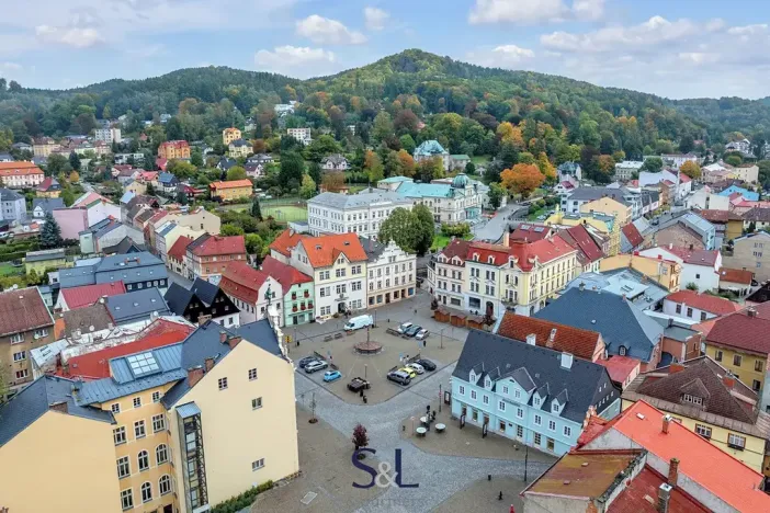 Pronájem obchodního prostoru, Česká Kamenice, Náměstí Míru, 196 m2