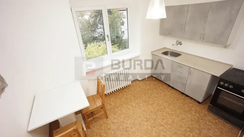 Pronájem bytu 1+1, Neratovice, 30 m2