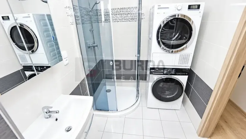 Pronájem bytu 2+1, Neratovice, 54 m2