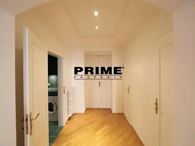 Pronájem bytu 4+1, Praha - Nové Město, Odborů, 100 m2