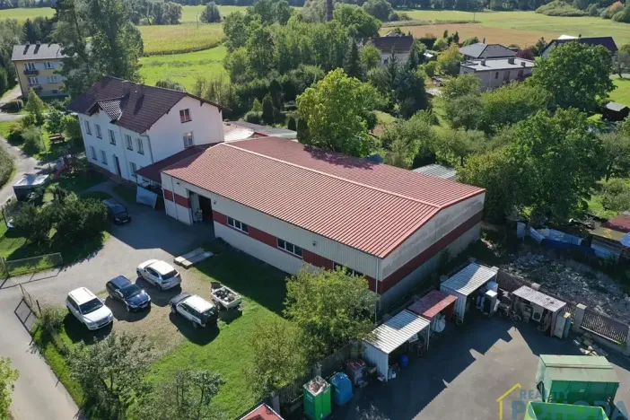 Pronájem výrobních prostor, Radhošť, 450 m2