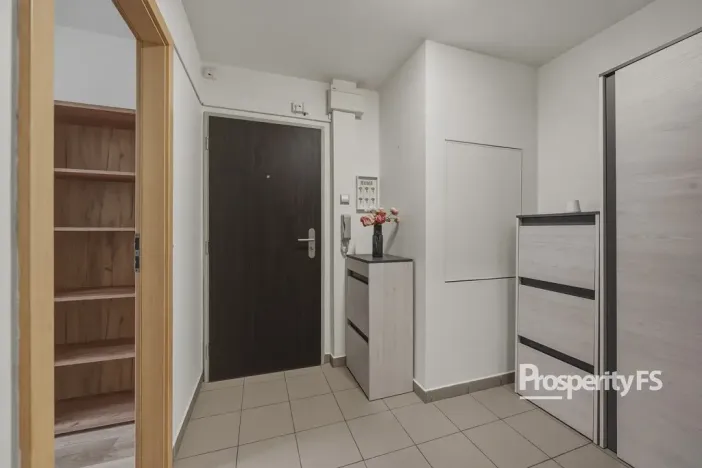 Prodej bytu 4+1, Ústí nad Labem - Všebořice, Spartakiádní, 84 m2