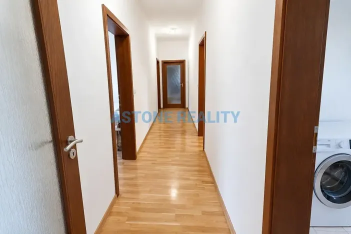 Pronájem rodinného domu, Trnová, 213 m2