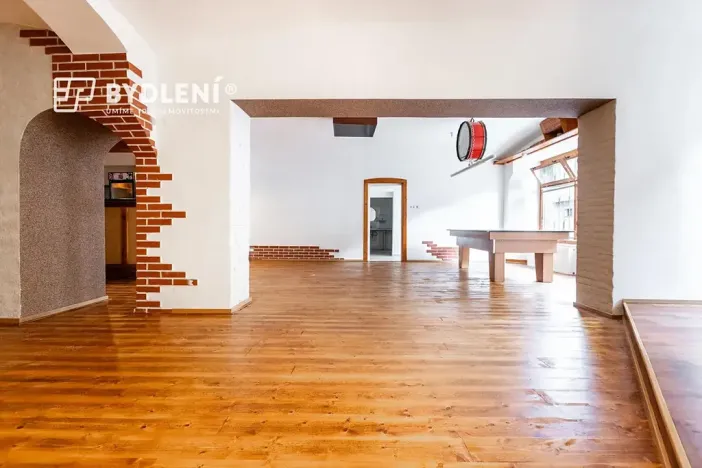 Pronájem restaurace, Krupka, Husitská, 330 m2