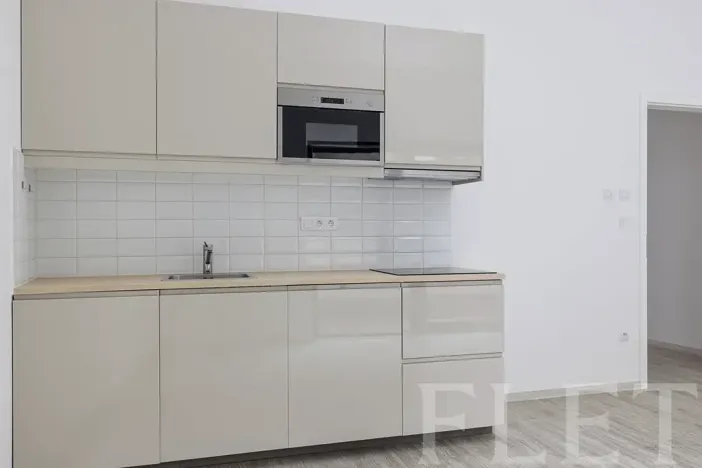 Pronájem bytu 1+kk, Praha - Smíchov, Pod Barvířkou, 32 m2