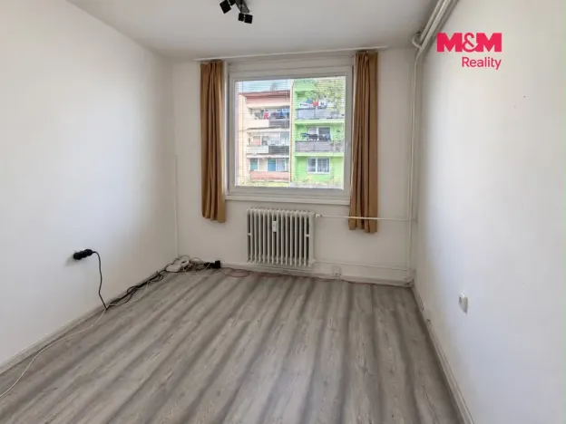Prodej bytu 3+1, Lubenec, Pražská, 66 m2