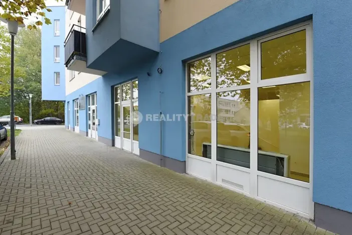Pronájem obchodního prostoru, Strakonice, Jezerní, 120 m2