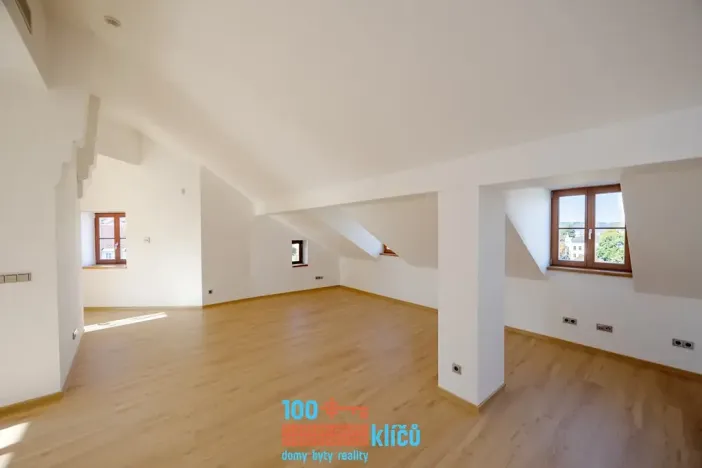 Pronájem bytu 3+1, Praha - Malá Strana, Všehrdova, 180 m2