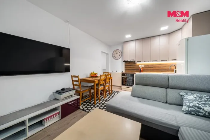 Prodej bytu 3+kk, Karlovy Vary - Rybáře, Čankovská, 58 m2