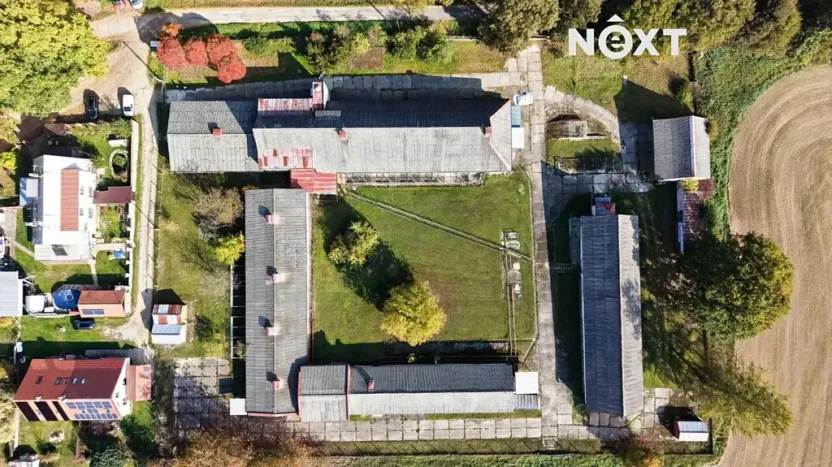 Prodej zemědělského objektu, Jindřichův Hradec, 9726 m2