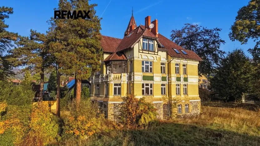 Prodej vily, Nový Bor, Lidická, 677 m2