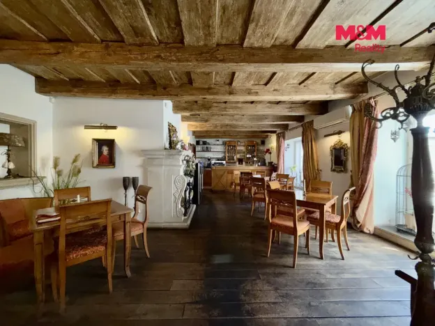 Prodej ubytování, Štramberk, Náměstí, 950 m2