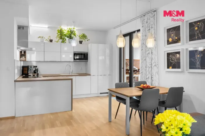 Prodej bytu 3+kk, Praha - Holešovice, Sanderova, 83 m2