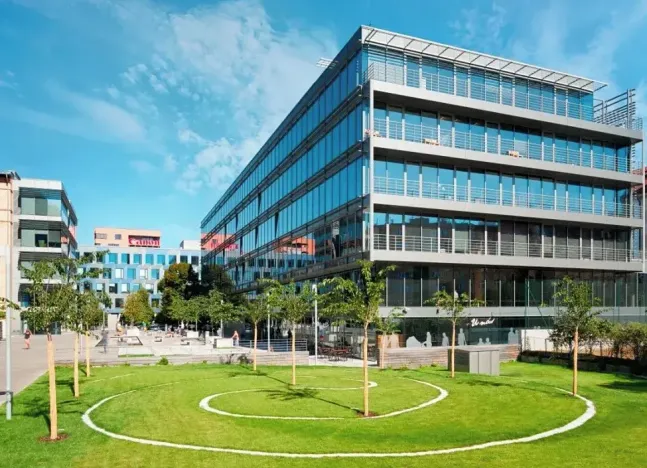 Pronájem kanceláře, Praha - Holešovice, 653 m2