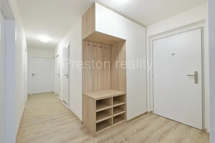 Pronájem bytu 4+kk, Praha - Kbely, Sedlářova, 91 m2