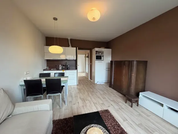 Pronájem bytu 2+kk, Praha - Braník, Pod svahem, 44 m2