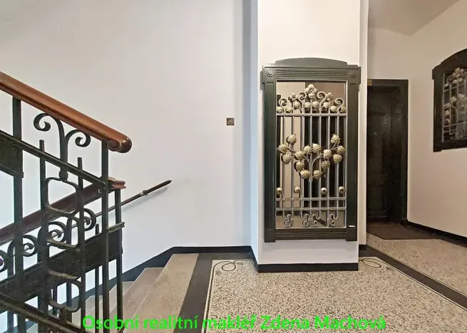Pronájem bytu 2+kk, Praha - Vinohrady, U Kanálky, 45 m2